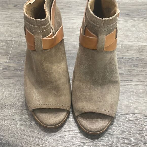 Lucky Brand Leather Peep Toe Wedges Size 6.5 - Picture 3 of 7